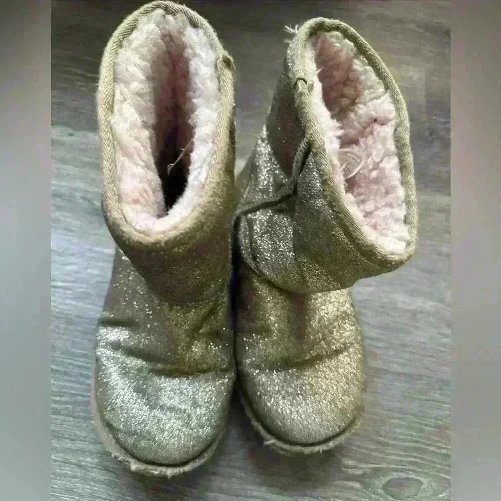 UGG Boots shiny Gold Sz 2 girls